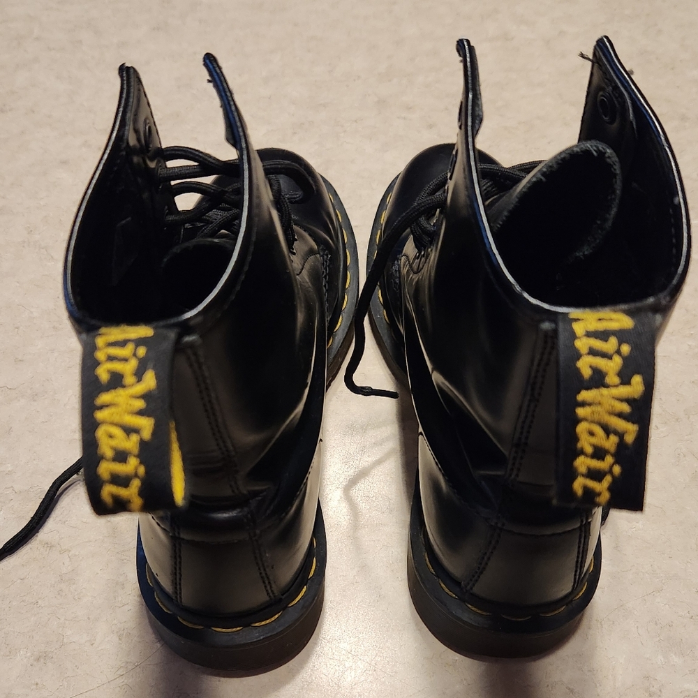 Dr. Martens 1460 Smooth Black Leather Boots - Picture 4 of 8